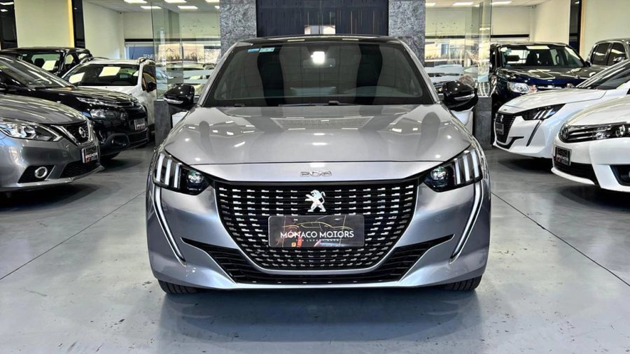 Peugeot 208 1.6 Road Trip 2023 en el showroom de Mónaco Motors