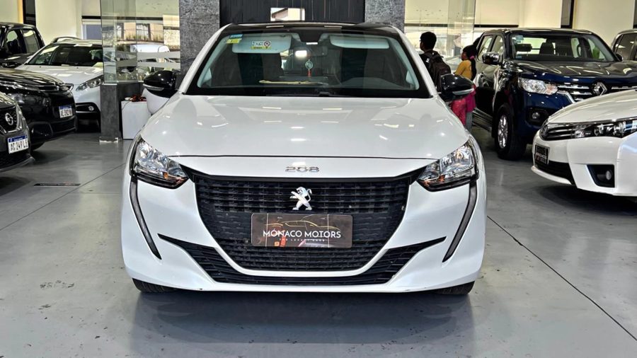 Peugeot 208 Active 2023 en el showroom de Mónaco Motors