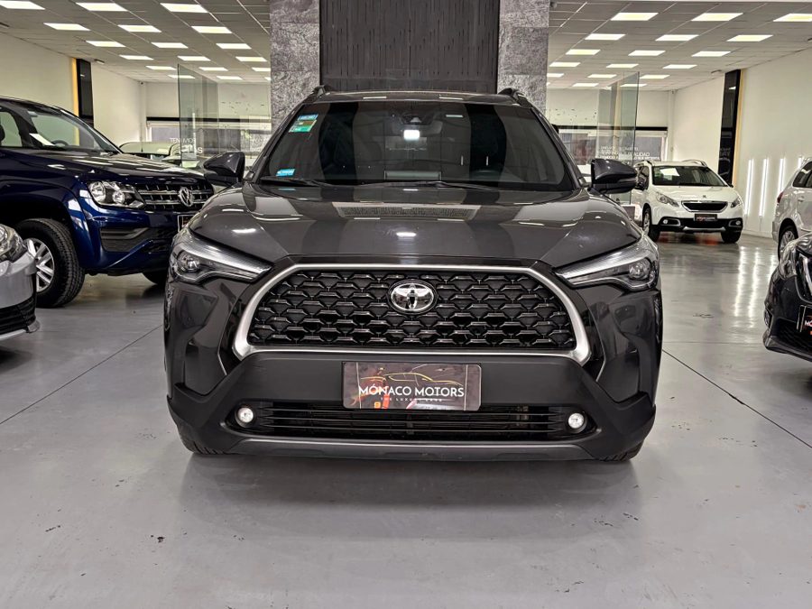 Toyota Corolla Cross SEG 2022 en el showroom de Mónaco Motors